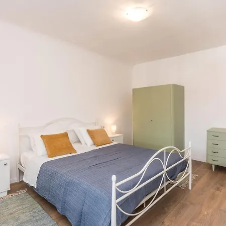 Island Life Apartment *