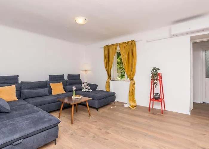 Island Life Apartment